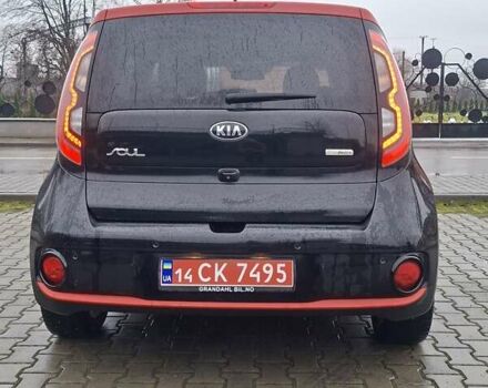 Чорний Кіа Soul EV, об'ємом двигуна 0 л та пробігом 98 тис. км за 6600 $, фото 35 на Automoto.ua