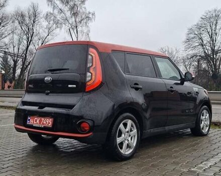 Чорний Кіа Soul EV, об'ємом двигуна 0 л та пробігом 98 тис. км за 6600 $, фото 31 на Automoto.ua