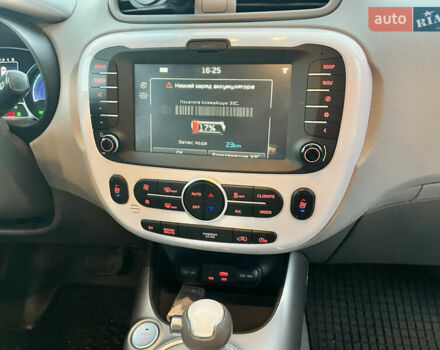 Черный Киа Soul EV, объемом двигателя 0 л и пробегом 140 тыс. км за 10499 $, фото 12 на Automoto.ua