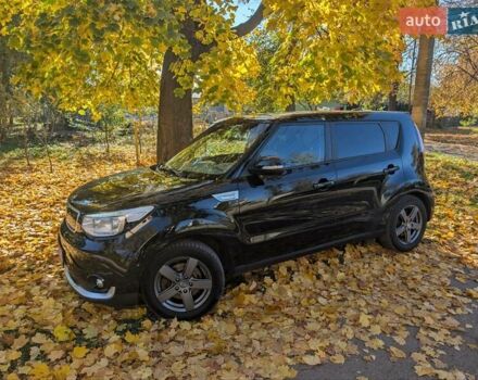 Кіа Soul EV 2017 у Жовкві на Automoto.ua Чорний Кіа Soul EV, об'ємом двигуна 0 л та пробігом 114 тис. км за 10500 $, фото 8 на Automoto.ua