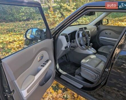 Кіа Soul EV 2017 у Жовкві на Automoto.ua Чорний Кіа Soul EV, об'ємом двигуна 0 л та пробігом 114 тис. км за 10500 $, фото 4 на Automoto.ua