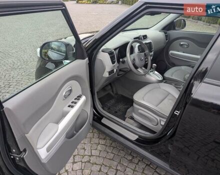 Черный Киа Soul EV, объемом двигателя 0 л и пробегом 115 тыс. км за 10000 $, фото 20 на Automoto.ua