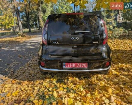 Кіа Soul EV 2017 у Жовкві на Automoto.ua Чорний Кіа Soul EV, об'ємом двигуна 0 л та пробігом 114 тис. км за 10500 $, фото 7 на Automoto.ua
