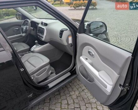 Черный Киа Soul EV, объемом двигателя 0 л и пробегом 115 тыс. км за 10000 $, фото 21 на Automoto.ua
