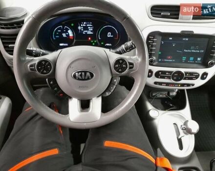 Черный Киа Soul EV, объемом двигателя 0 л и пробегом 158 тыс. км за 10750 $, фото 14 на Automoto.ua