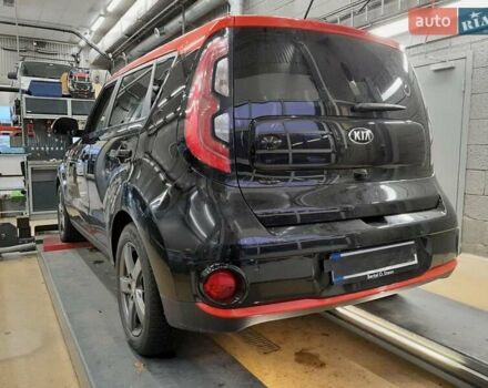 Черный Киа Soul EV, объемом двигателя 0 л и пробегом 158 тыс. км за 10750 $, фото 5 на Automoto.ua