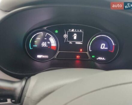 Черный Киа Soul EV, объемом двигателя 0 л и пробегом 79 тыс. км за 11500 $, фото 9 на Automoto.ua