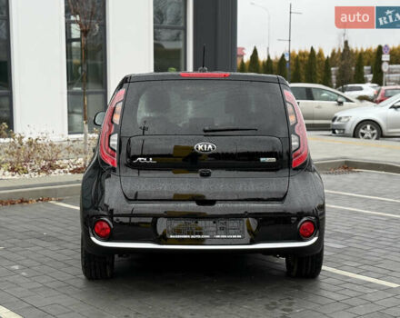 Чорний Кіа Soul EV, об'ємом двигуна 0 л та пробігом 138 тис. км за 10500 $, фото 4 на Automoto.ua