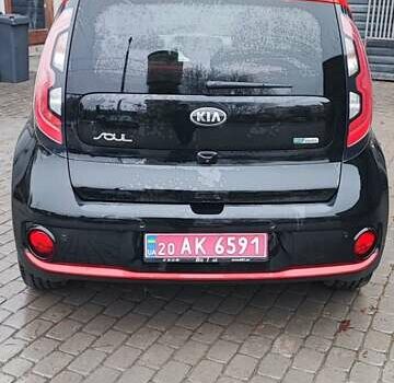 Чорний Кіа Soul EV, об'ємом двигуна 0 л та пробігом 102 тис. км за 11000 $, фото 7 на Automoto.ua