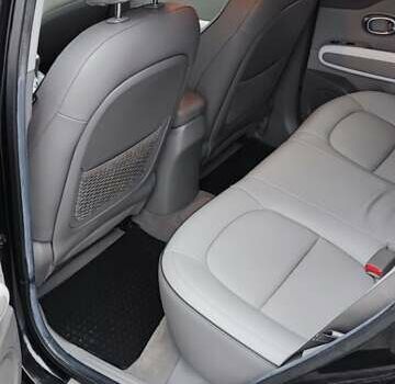 Чорний Кіа Soul EV, об'ємом двигуна 0 л та пробігом 102 тис. км за 11000 $, фото 33 на Automoto.ua