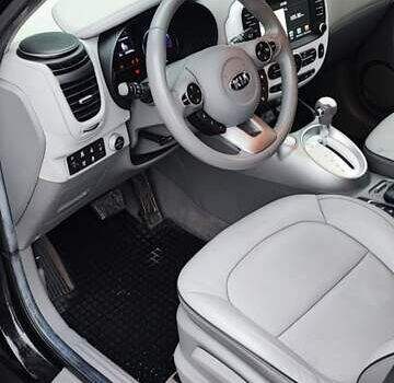 Чорний Кіа Soul EV, об'ємом двигуна 0 л та пробігом 102 тис. км за 11000 $, фото 16 на Automoto.ua