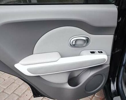 Чорний Кіа Soul EV, об'ємом двигуна 0 л та пробігом 102 тис. км за 11000 $, фото 29 на Automoto.ua