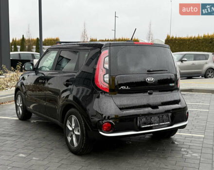 Чорний Кіа Soul EV, об'ємом двигуна 0 л та пробігом 138 тис. км за 10500 $, фото 5 на Automoto.ua