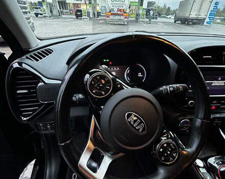 Киа Soul EV 2020 в Киеве на Automoto.ua Черный Киа Soul EV, объемом двигателя 0 л и пробегом 123 тыс. км за 18900 $, фото 37 на Automoto.ua