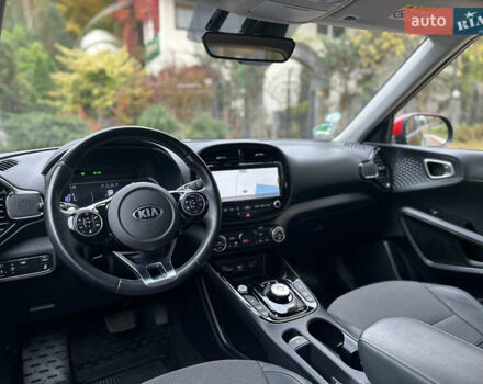 Кіа Soul EV 2020 у Дрогобичі на Automoto.ua Чорний Кіа Soul EV, об'ємом двигуна 0 л та пробігом 99 тис. км за 19200 $, фото 26 на Automoto.ua