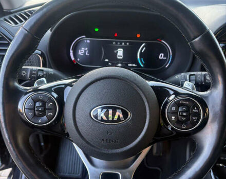 Киа Soul EV 2020 в Ровно на Automoto.ua Черный Киа Soul EV, объемом двигателя 0 л и пробегом 105 тыс. км за 14800 $, фото 27 на Automoto.ua