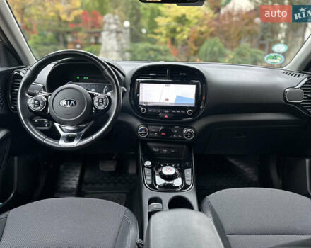 Кіа Soul EV 2020 у Дрогобичі на Automoto.ua Чорний Кіа Soul EV, об'ємом двигуна 0 л та пробігом 99 тис. км за 19200 $, фото 25 на Automoto.ua