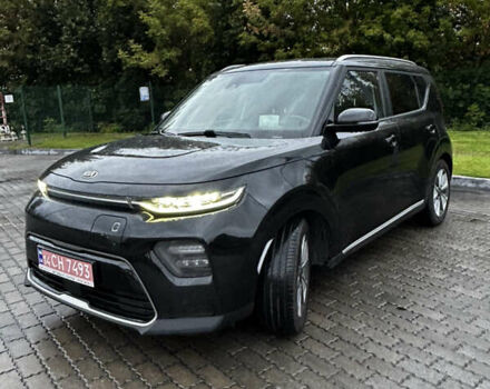 Киа Soul EV 2020 в Киеве на Automoto.ua Черный Киа Soul EV, объемом двигателя 0 л и пробегом 123 тыс. км за 18900 $, фото 2 на Automoto.ua