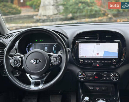 Кіа Soul EV 2020 у Дрогобичі на Automoto.ua Чорний Кіа Soul EV, об'ємом двигуна 0 л та пробігом 99 тис. км за 19200 $, фото 27 на Automoto.ua