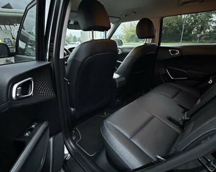 Киа Soul EV 2020 в Киеве на Automoto.ua Черный Киа Soul EV, объемом двигателя 0 л и пробегом 123 тыс. км за 18900 $, фото 34 на Automoto.ua