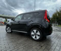 Киа Soul EV 2020 в Киеве на Automoto.ua Черный Киа Soul EV, объемом двигателя 0 л и пробегом 123 тыс. км за 18900 $, фото 12 на Automoto.ua