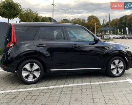 Чорний Кіа Soul EV, об'ємом двигуна 0 л та пробігом 67 тис. км за 18399 $, фото 5 на Automoto.ua