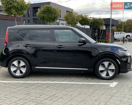 Чорний Кіа Soul EV, об'ємом двигуна 0 л та пробігом 67 тис. км за 18399 $, фото 4 на Automoto.ua