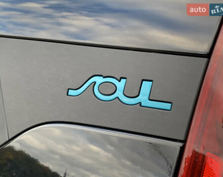 Чорний Кіа Soul EV, об'ємом двигуна 0 л та пробігом 67 тис. км за 18399 $, фото 17 на Automoto.ua