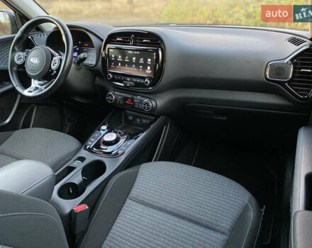 Чорний Кіа Soul EV, об'ємом двигуна 0 л та пробігом 67 тис. км за 18399 $, фото 32 на Automoto.ua