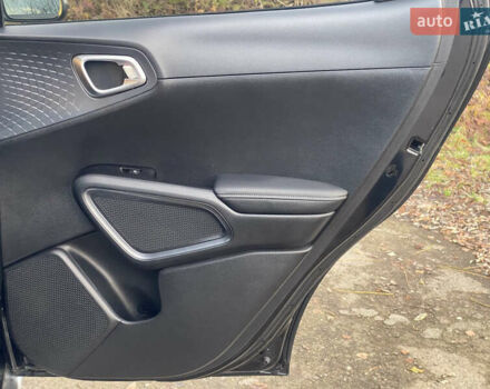 Чорний Кіа Soul EV, об'ємом двигуна 0 л та пробігом 67 тис. км за 18399 $, фото 48 на Automoto.ua