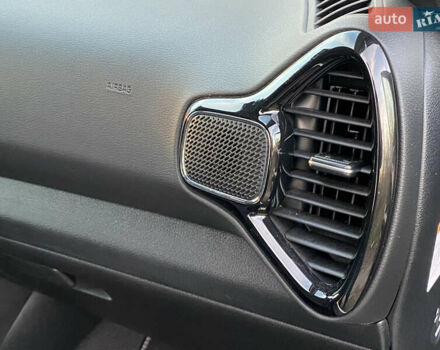 Чорний Кіа Soul EV, об'ємом двигуна 0 л та пробігом 67 тис. км за 18399 $, фото 38 на Automoto.ua