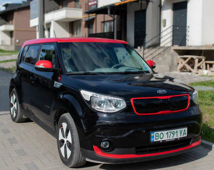 Чорний Кіа Soul EV, об'ємом двигуна 0 л та пробігом 101 тис. км за 8300 $, фото 1 на Automoto.ua