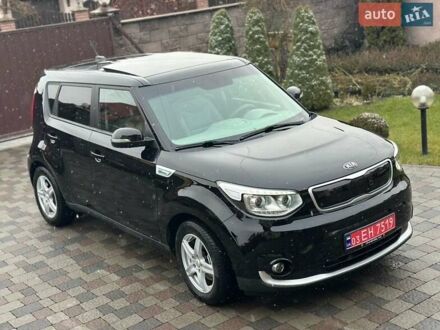 Киа Soul EV 2017 в Ивано-Франковске на Automoto.ua Черный Киа Soul EV, объемом двигателя 0 л и пробегом 94 тыс. км за 11100 $, фото 1 на Automoto.ua