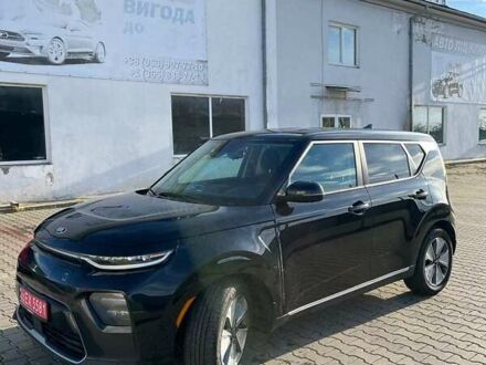 Кіа Soul EV 2023 у Сокале на Automoto.ua Чорний Кіа Soul EV, об'ємом двигуна 0 л та пробігом 13 тис. км за 16500 $, фото 1 на Automoto.ua