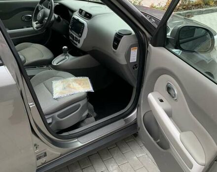 Коричневый Киа Soul EV, объемом двигателя 0 л и пробегом 120 тыс. км за 6950 $, фото 15 на Automoto.ua