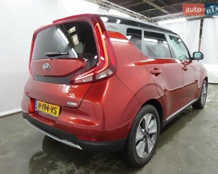 Красный Киа Soul EV, объемом двигателя 0 л и пробегом 129 тыс. км за 16750 $, фото 118 на Automoto.ua