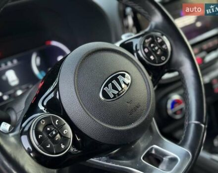 Красный Киа Soul EV, объемом двигателя 0 л и пробегом 129 тыс. км за 16750 $, фото 59 на Automoto.ua