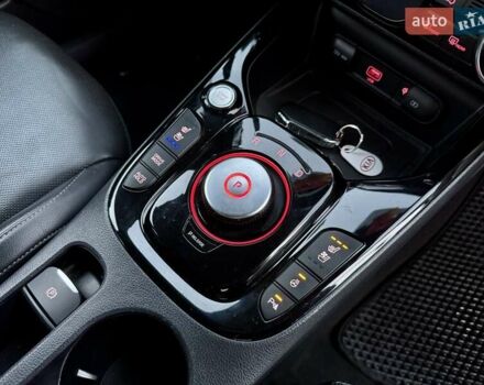 Красный Киа Soul EV, объемом двигателя 0 л и пробегом 129 тыс. км за 16750 $, фото 76 на Automoto.ua