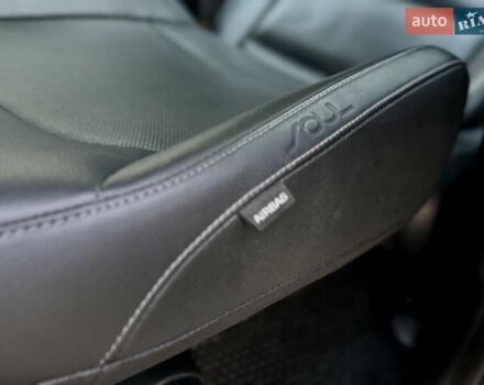 Красный Киа Soul EV, объемом двигателя 0 л и пробегом 129 тыс. км за 16750 $, фото 88 на Automoto.ua