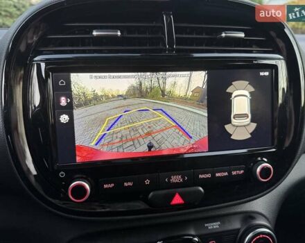 Красный Киа Soul EV, объемом двигателя 0 л и пробегом 129 тыс. км за 16750 $, фото 71 на Automoto.ua