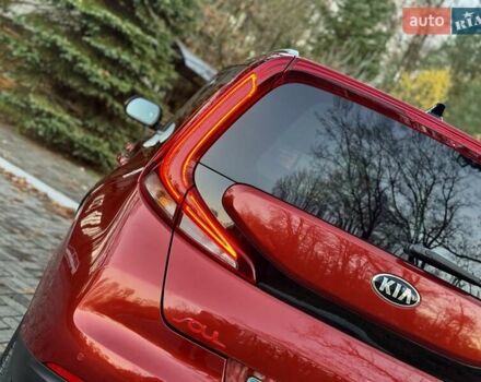 Красный Киа Soul EV, объемом двигателя 0 л и пробегом 129 тыс. км за 16750 $, фото 50 на Automoto.ua