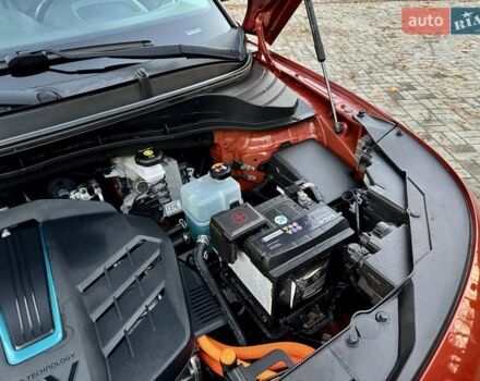 Красный Киа Soul EV, объемом двигателя 0 л и пробегом 129 тыс. км за 16750 $, фото 101 на Automoto.ua