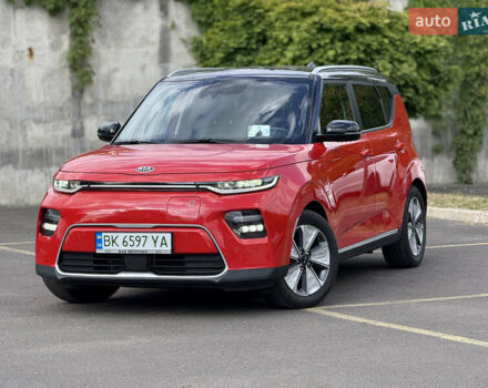 Киа Soul EV 2020 в Ровно на Automoto.ua Красный Киа Soul EV, объемом двигателя 0 л и пробегом 23 тыс. км за 19999 $, фото 92 на Automoto.ua