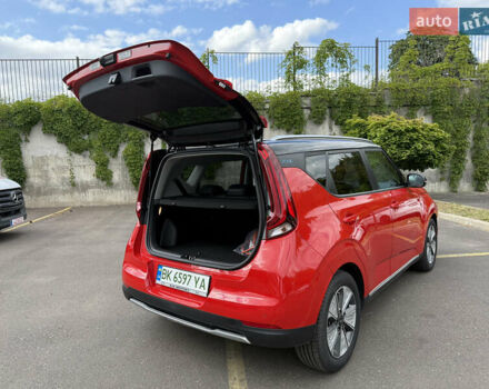 Красный Киа Soul EV, объемом двигателя 0 л и пробегом 23 тыс. км за 19950 $, фото 74 на Automoto.ua
