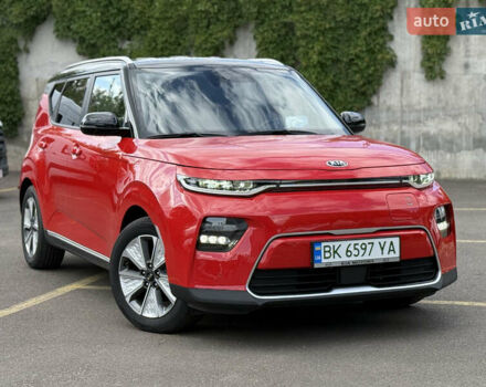 Киа Soul EV 2020 в Ровно на Automoto.ua Красный Киа Soul EV, объемом двигателя 0 л и пробегом 23 тыс. км за 19999 $, фото 17 на Automoto.ua