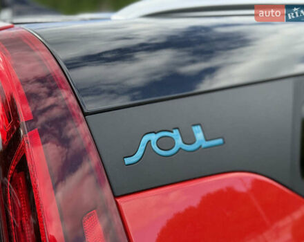 Киа Soul EV 2020 в Ровно на Automoto.ua Красный Киа Soul EV, объемом двигателя 0 л и пробегом 23 тыс. км за 19999 $, фото 28 на Automoto.ua