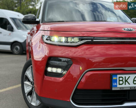 Киа Soul EV 2020 в Ровно на Automoto.ua Красный Киа Soul EV, объемом двигателя 0 л и пробегом 23 тыс. км за 19999 $, фото 18 на Automoto.ua