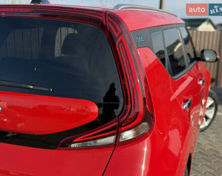 Красный Киа Soul EV, объемом двигателя 0 л и пробегом 120 тыс. км за 17500 $, фото 12 на Automoto.ua