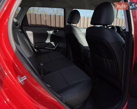 Красный Киа Soul EV, объемом двигателя 0 л и пробегом 120 тыс. км за 17500 $, фото 20 на Automoto.ua