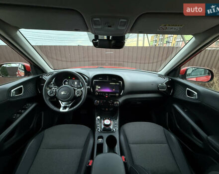 Красный Киа Soul EV, объемом двигателя 0 л и пробегом 120 тыс. км за 17500 $, фото 27 на Automoto.ua
